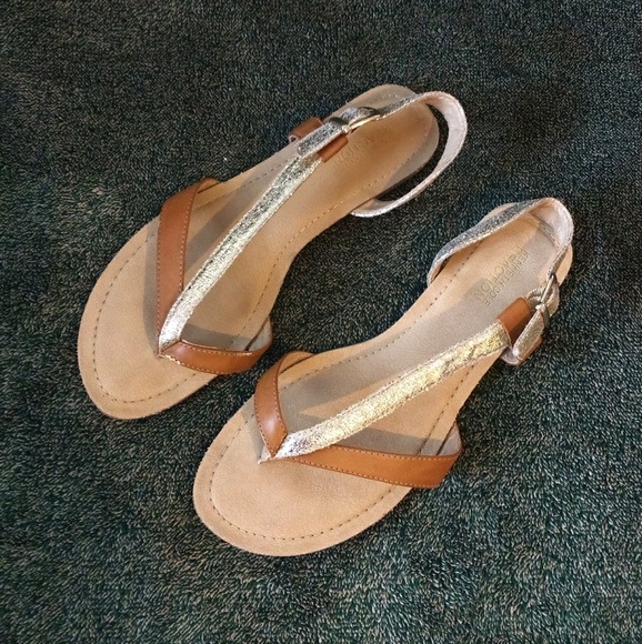 Kenneth Cole Reaction Shoes - Kenneth Cole REACTION Brown & Gold Flat Sandals
